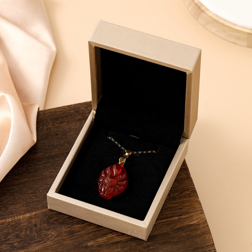 Lucky Fox Queen Stone - Red