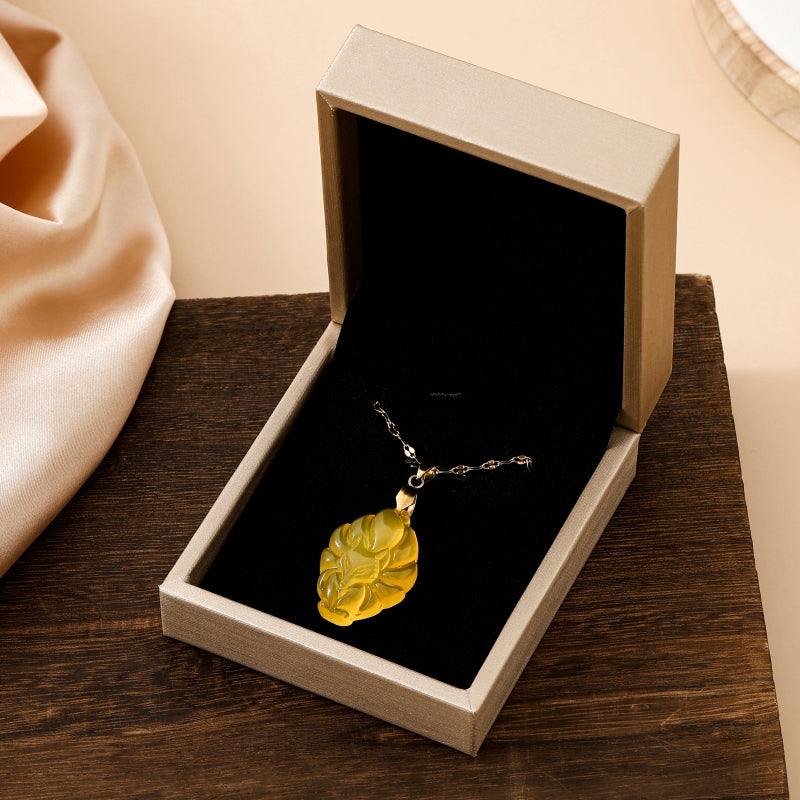 Lucky Fox Queen Stone - Yellow